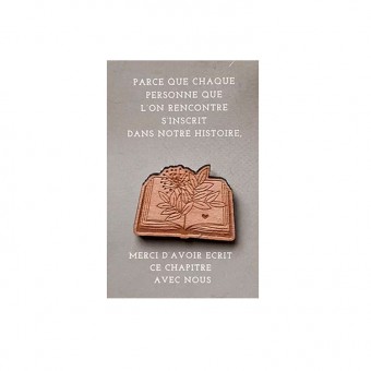 Pin's livre en bois pour la...